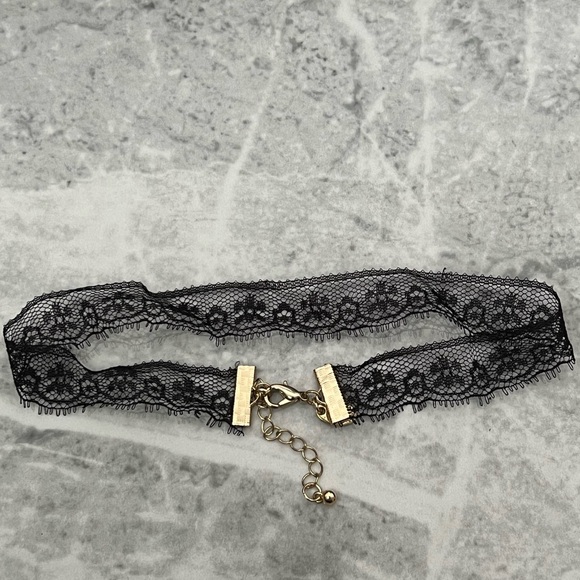 Lace choker necklace set - Picture 4 of 5